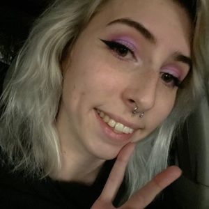 Meet your Posher, Dakota